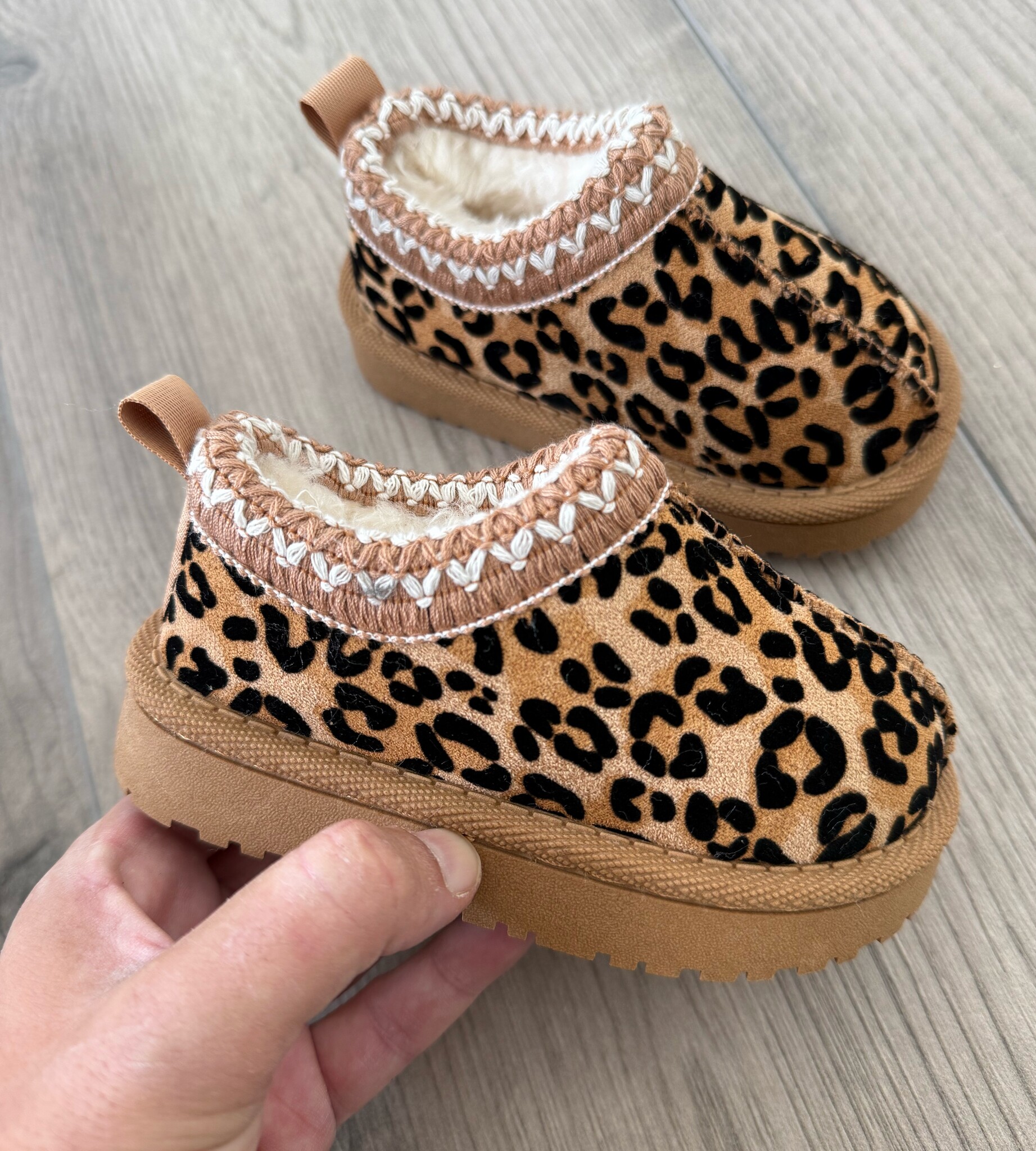 Furry Leopard sliders