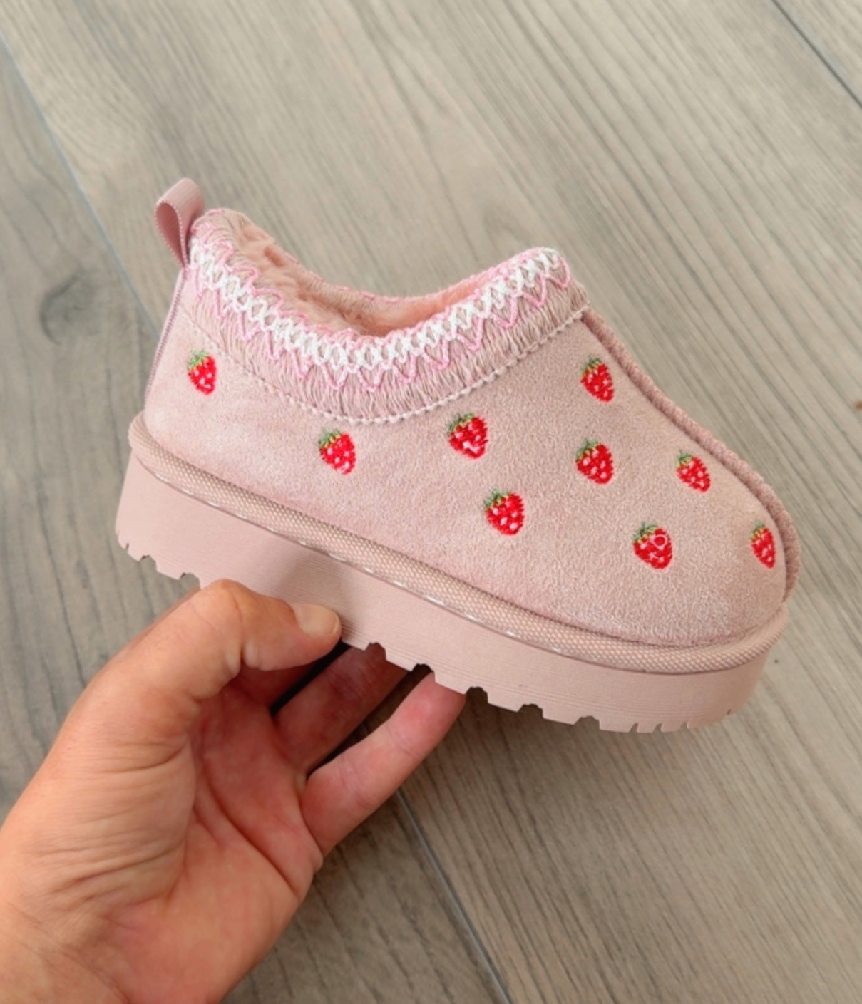 Furry Strawberry sliders