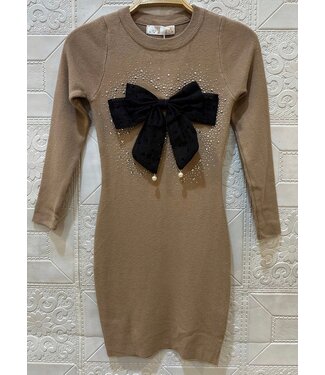 Dress with a bow - Camel