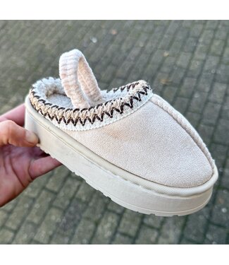 Furry Cozy Sliders - Beige