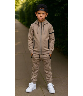 Joggingset - Beige (Verzenddatum 6jan)