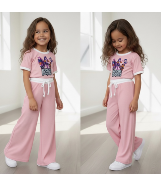 Draakjes en Boefjes K-Pop Demon Hunters Flared Set - Licht Roze (Verzenddatum 19 feb)