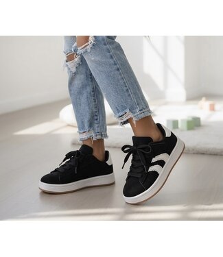 Stripe Sneakers - Zwart  (Verzenddatum 27 aug)