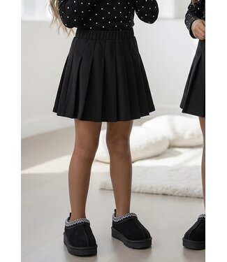 Classic Pleated Skirt – Zwart