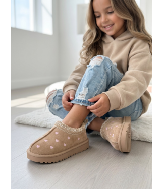 Furry Hartjes sliders - Beige (Verzenddatum 13 aug)