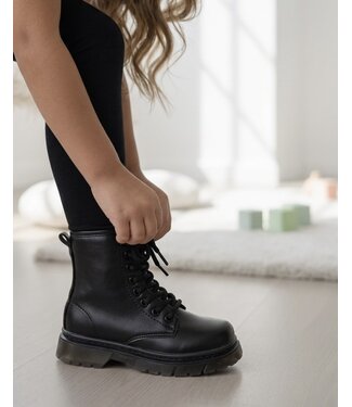 Classic Lace Boots – Zwart (Verzenddatum 20 Aug)