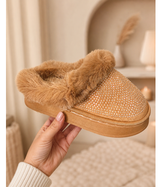 Fluffy Sparkle Sliders – Camel