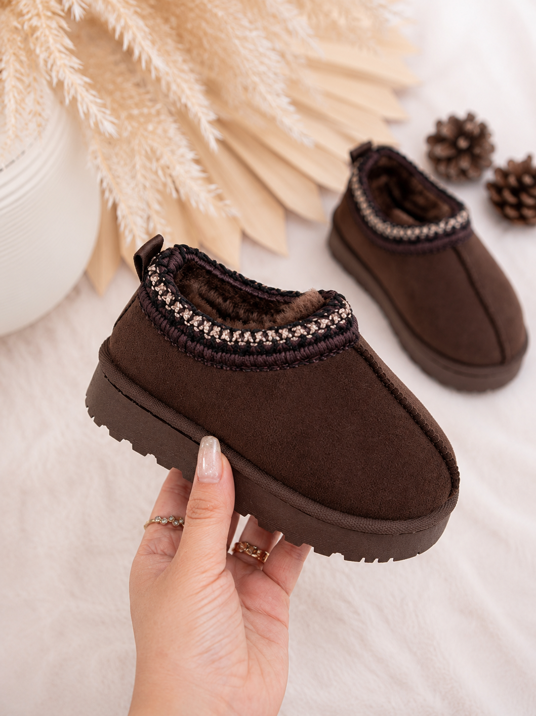 Furry sliders - Marron  (Verzenddatum 24 aug)