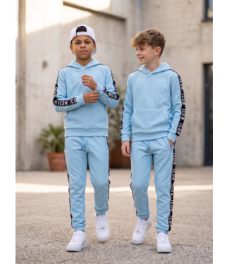 Icon Embossed Joggingset – Licht Blauw