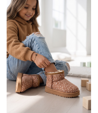 Furry Bambi Boots – Camel