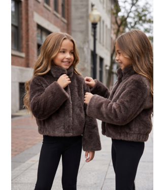 Fluffy Faux Fur Jacket - Bruin