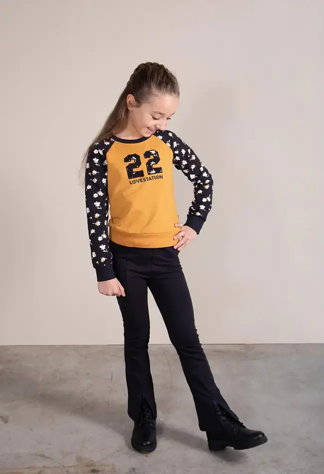 Love Station 22 Lovestation22 sweater Riley LSS22-B23-307