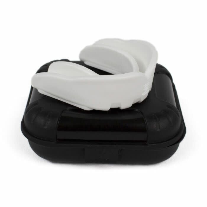 Makura Makura Toka Mouthguard  Senior White