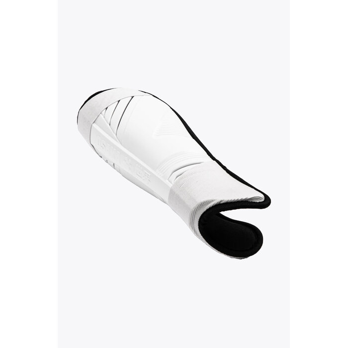 Osaka Osaka Shinguard White-Black