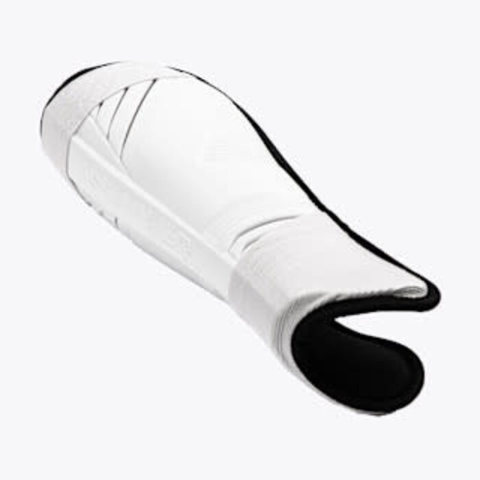Osaka Osaka Shinguard White-Black