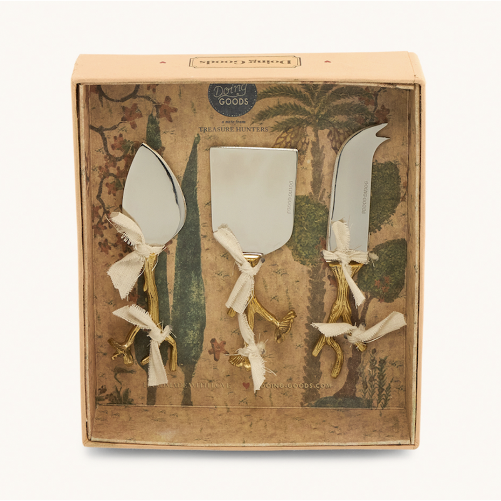 Doing Goods Ava Blossom Cheese Set