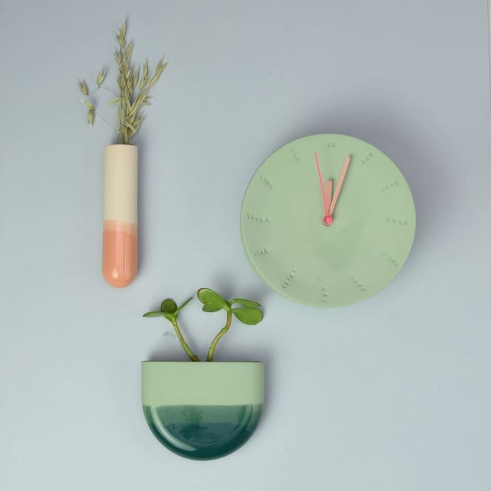 Harm&Elke clock large - green/neon pink