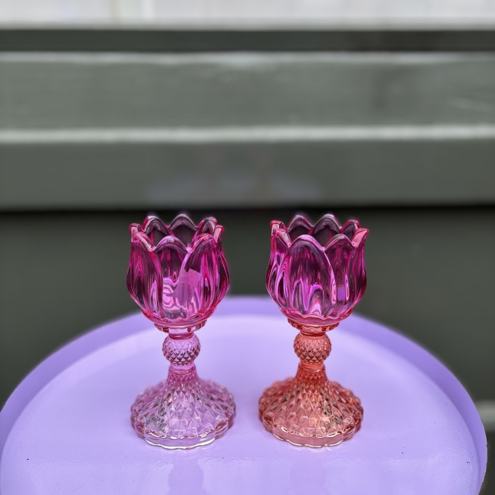 Daan Kromhout Theelichthouder - tulp - neon fuchsia glas - S