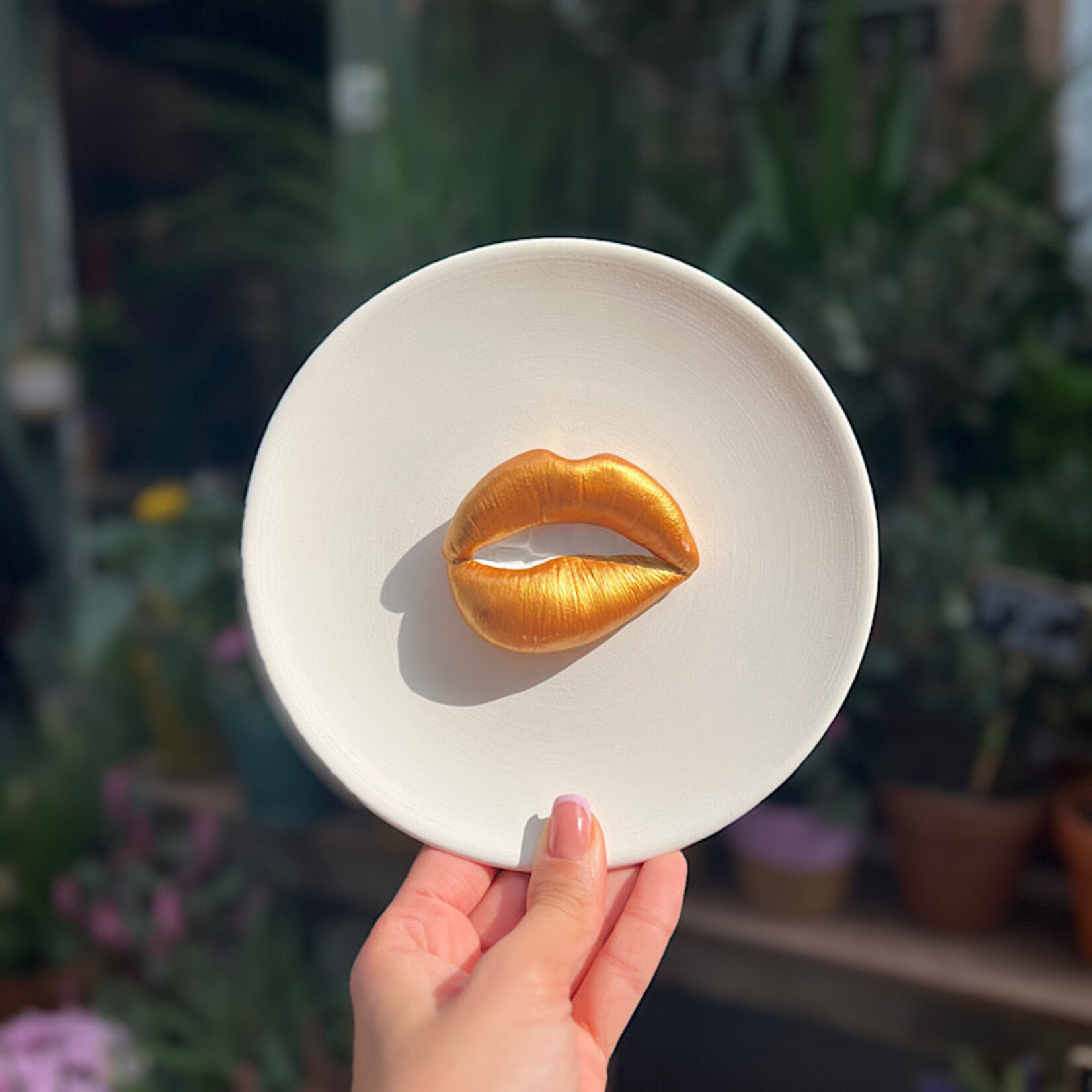 3D tegel wit rond - gouden lippen