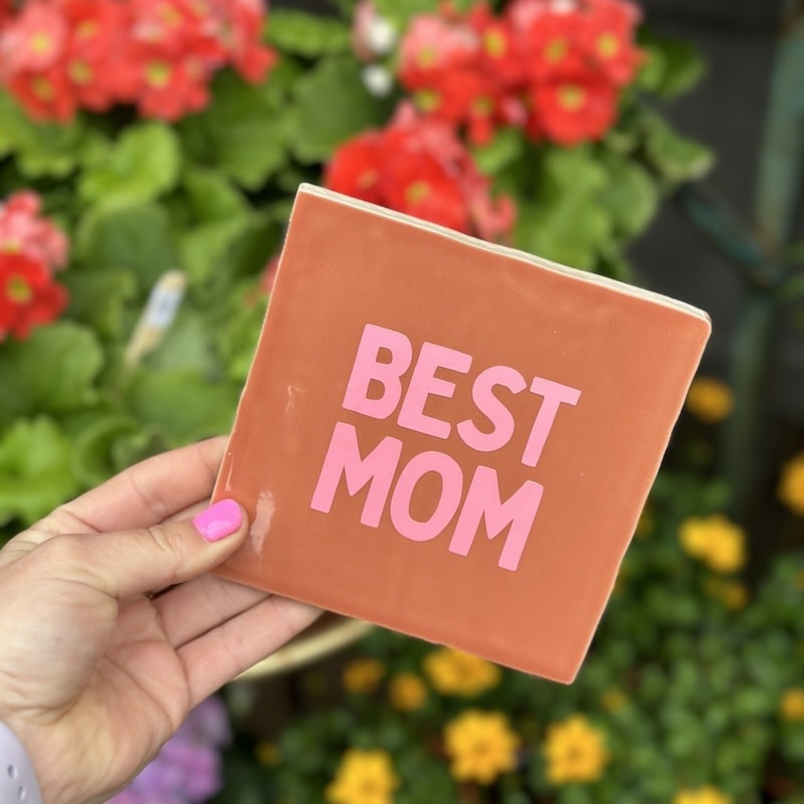 Bludd Tegeltje - Best mom, terra met parelmoer roze