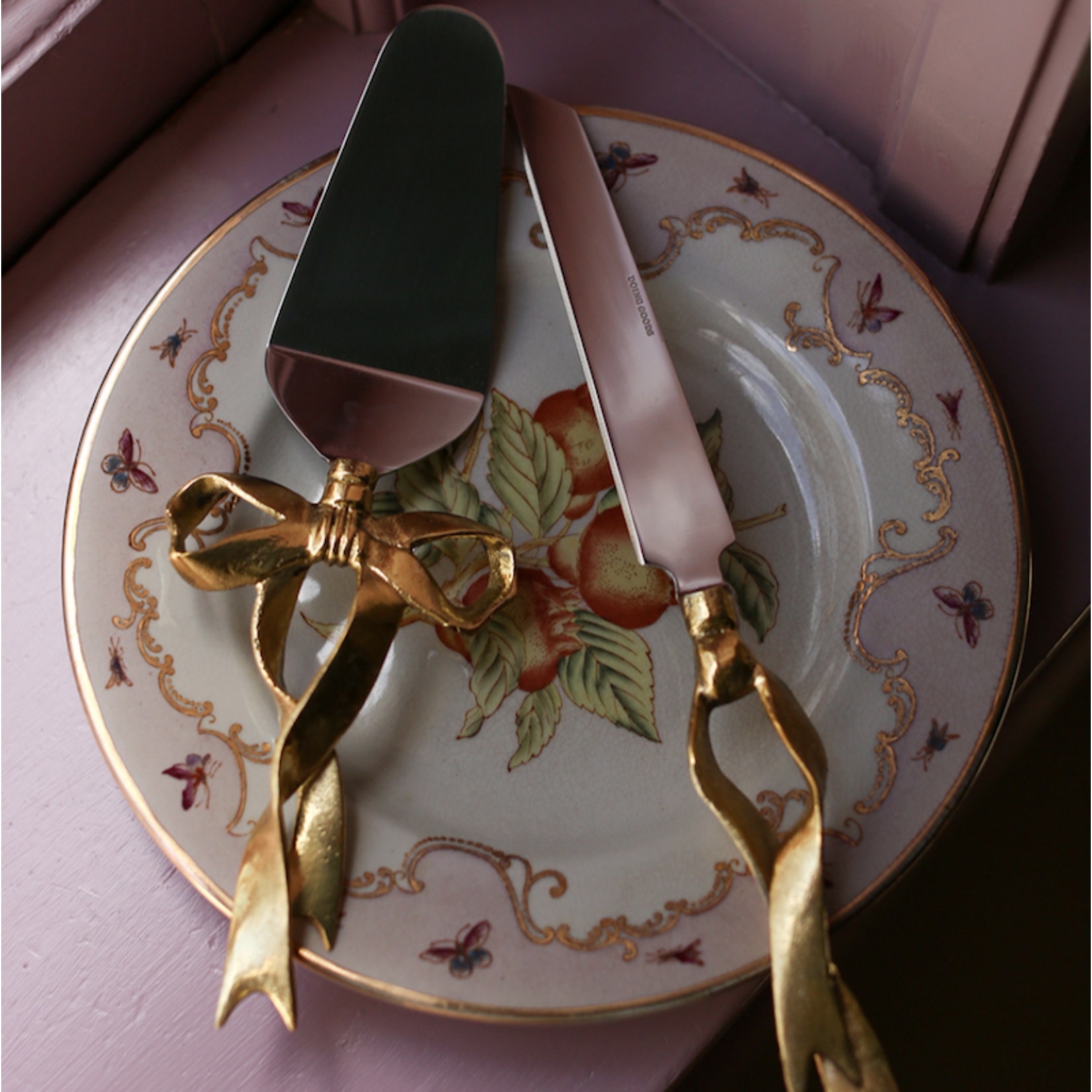 Doing Goods Riley Ribbon Cake Set