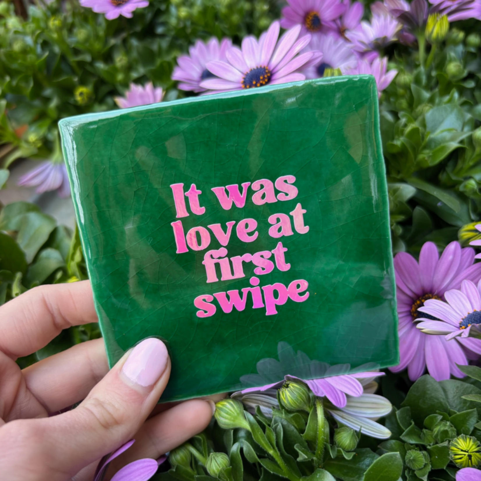 Tegeltje - It was love at first swipe
