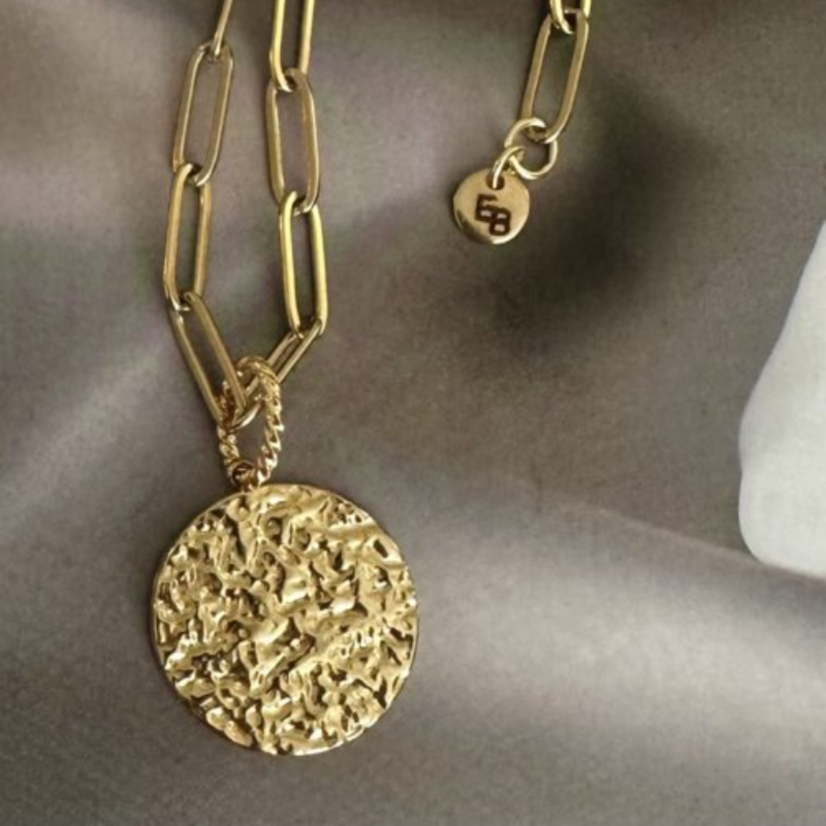 Bedel met gehamerde munt (2cm)