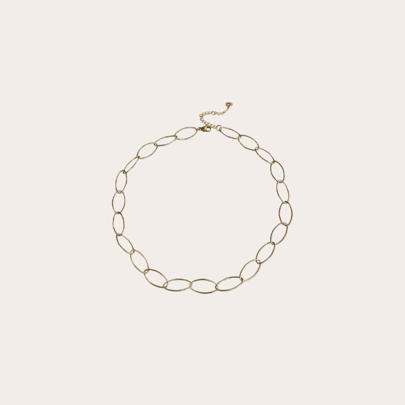 Korte ketting met grote ovale schakel