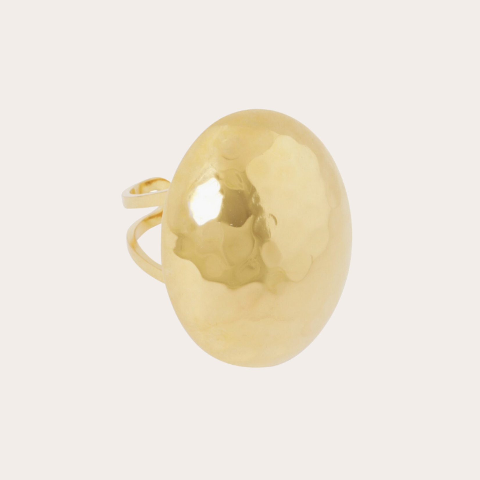 Ovale gehamerde ring