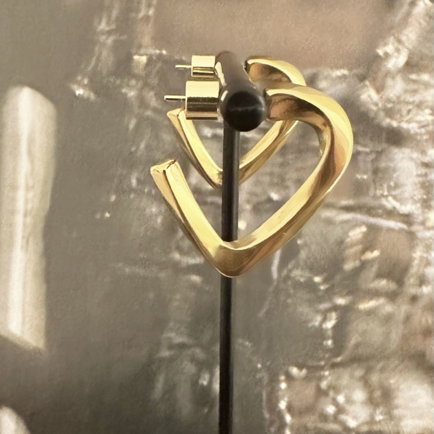 Vergulde "hart" oorstekers (2.5cm)