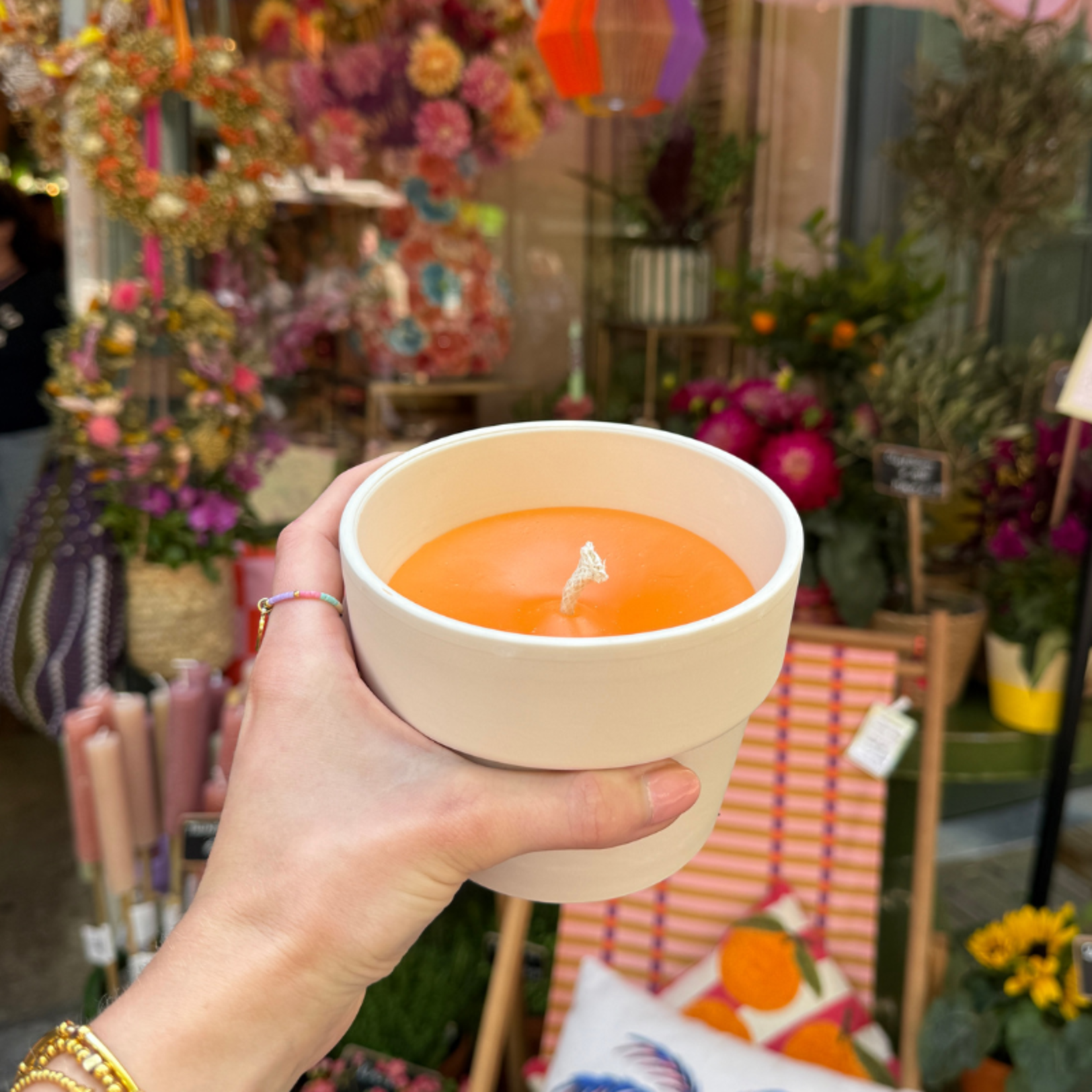 Buiten kaars - creme terracotta pot S - Oranje