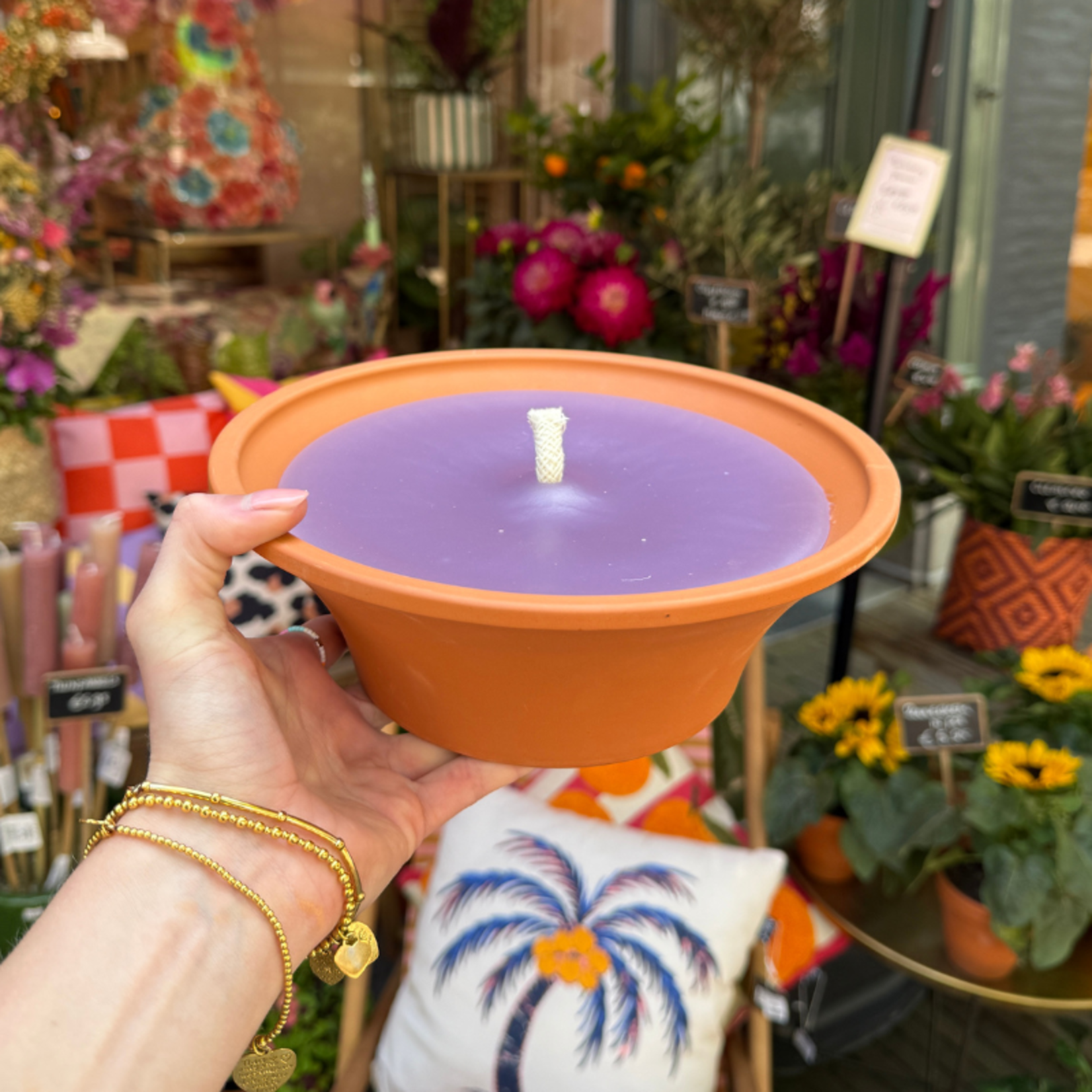 Buiten kaars - terracotta pot L - Lila