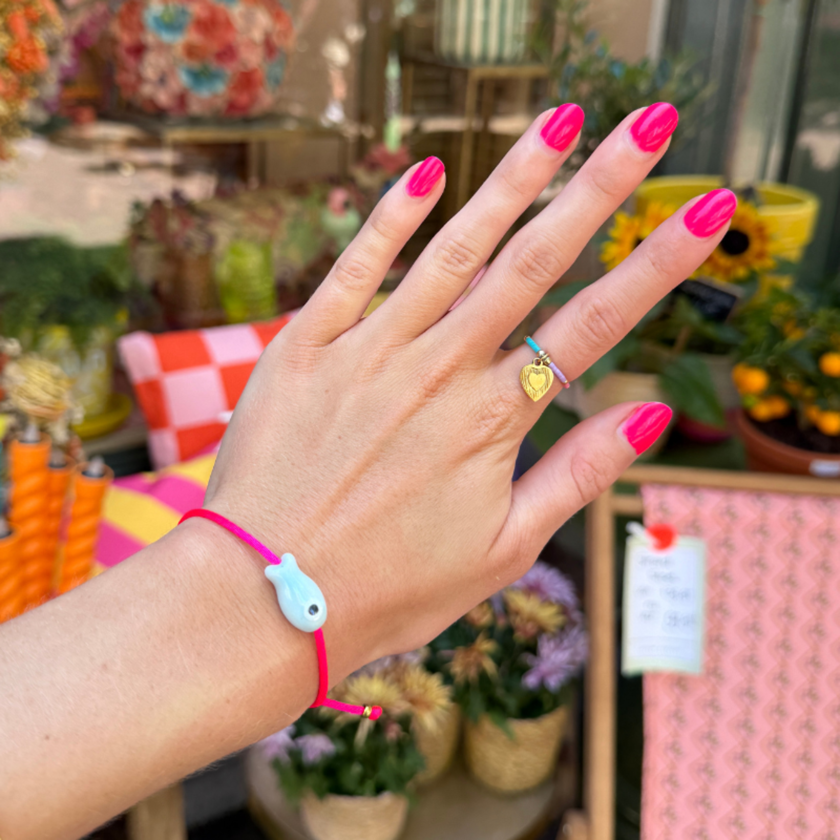 Satijnen armbandje met porseleinen visje / more colours - Licht blauw