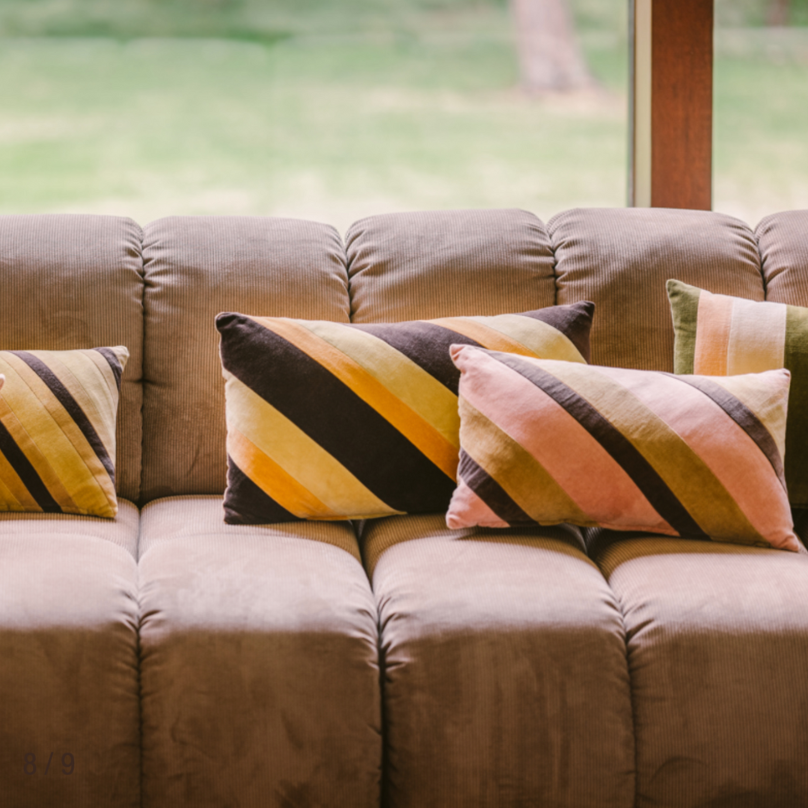 HKliving HKliving - kussen - Striped velvet cushion - Sunkissed