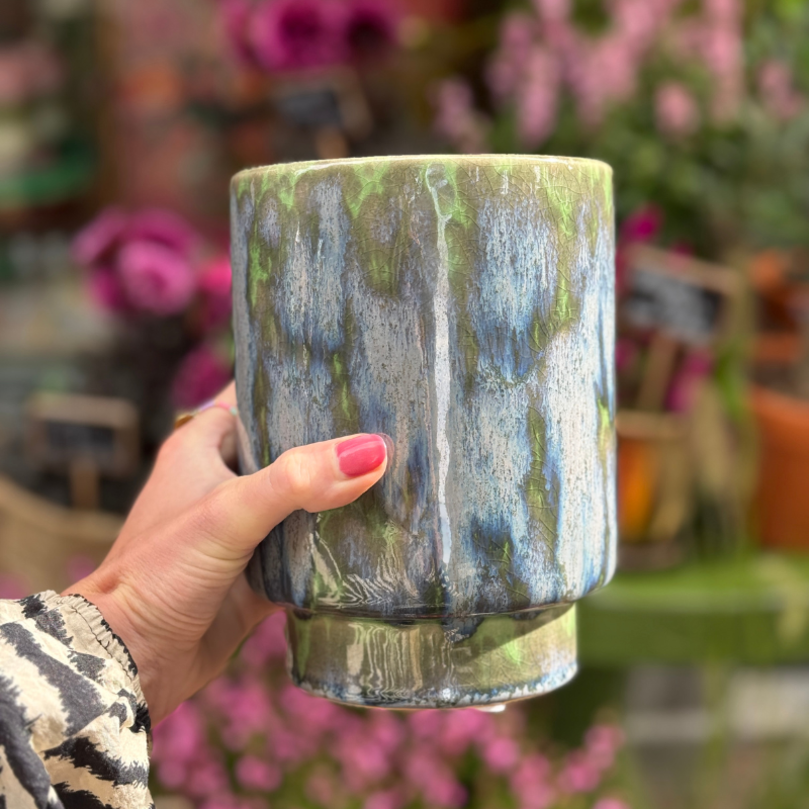 Pot op voet - Ellie - Mosgroen