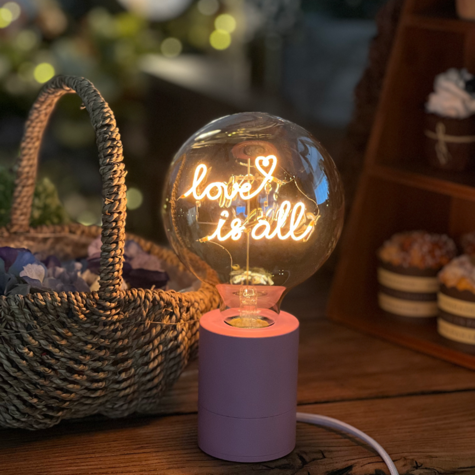 Fitting met tekst - Love is all