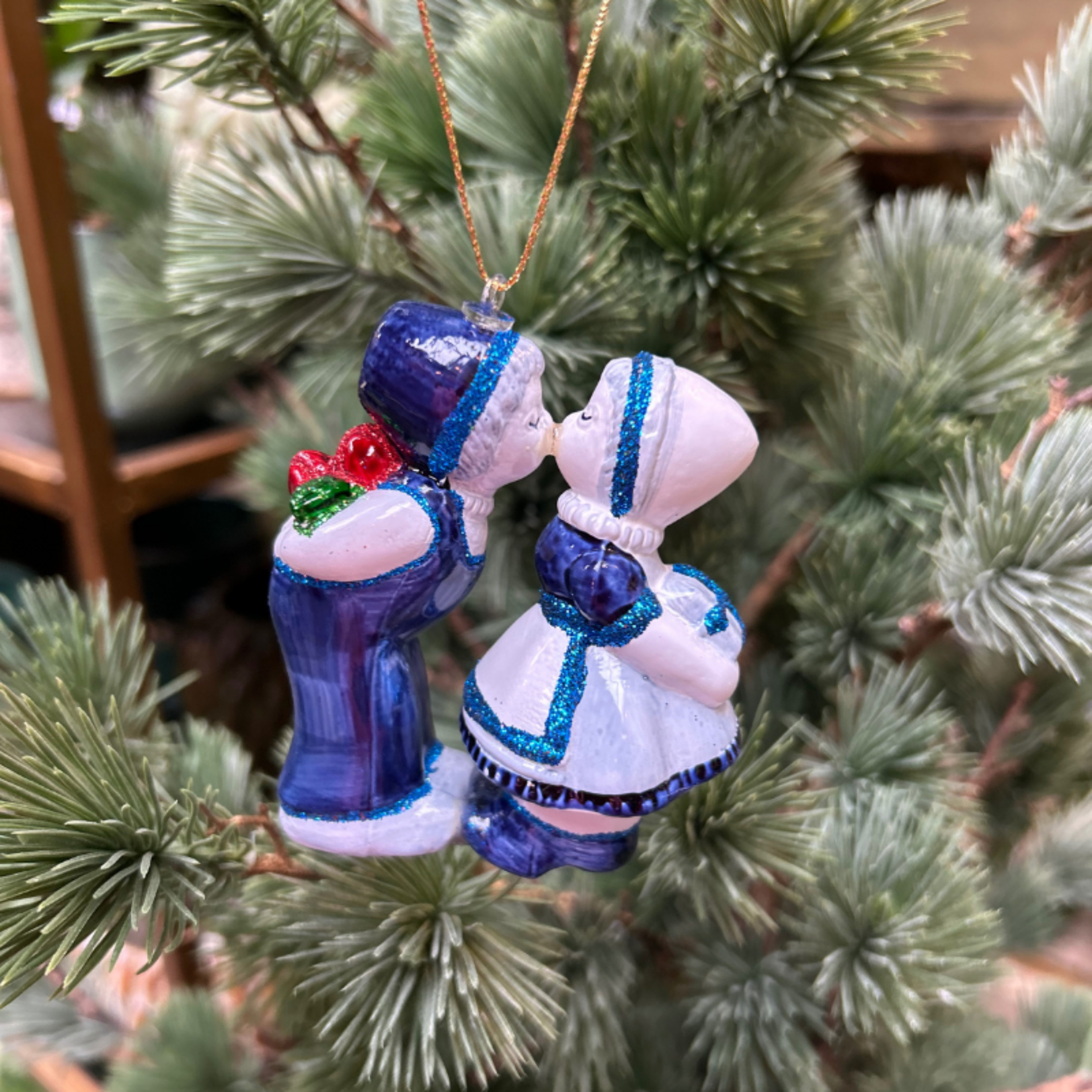 Vondels Ornament – Kussend stel - Delftsblauw