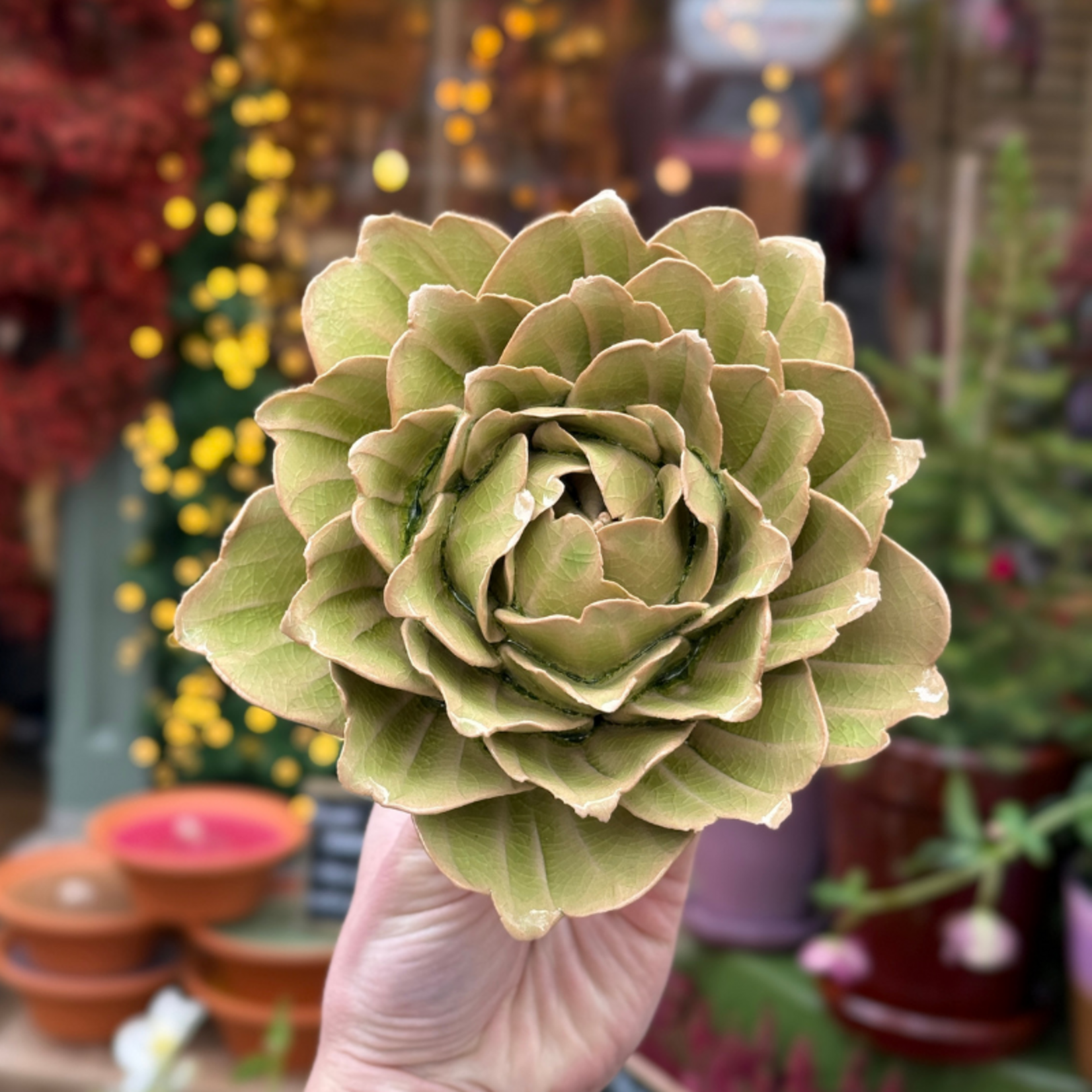 Keramieken bloem - Paeonia - licht groen