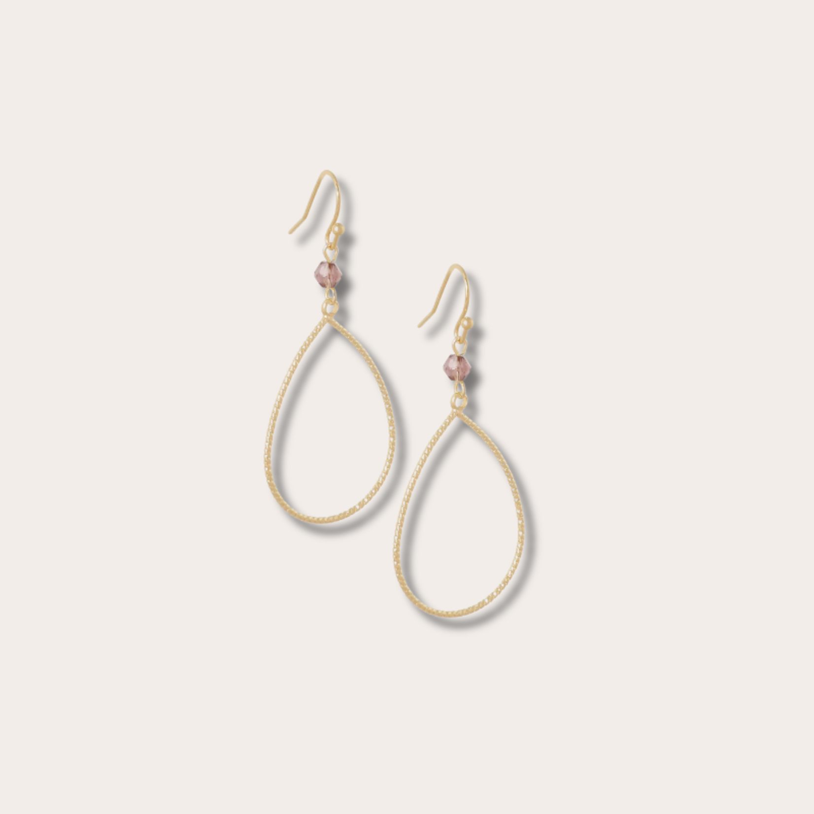 Oorbellen met bewerkte open pegel / more colours