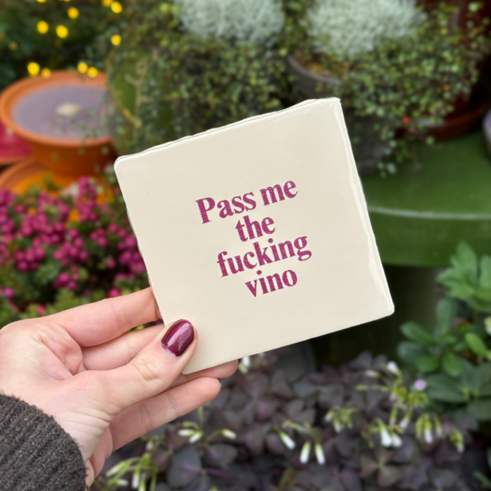 Tegeltje - Pass me the fucking vino - beige, glitter