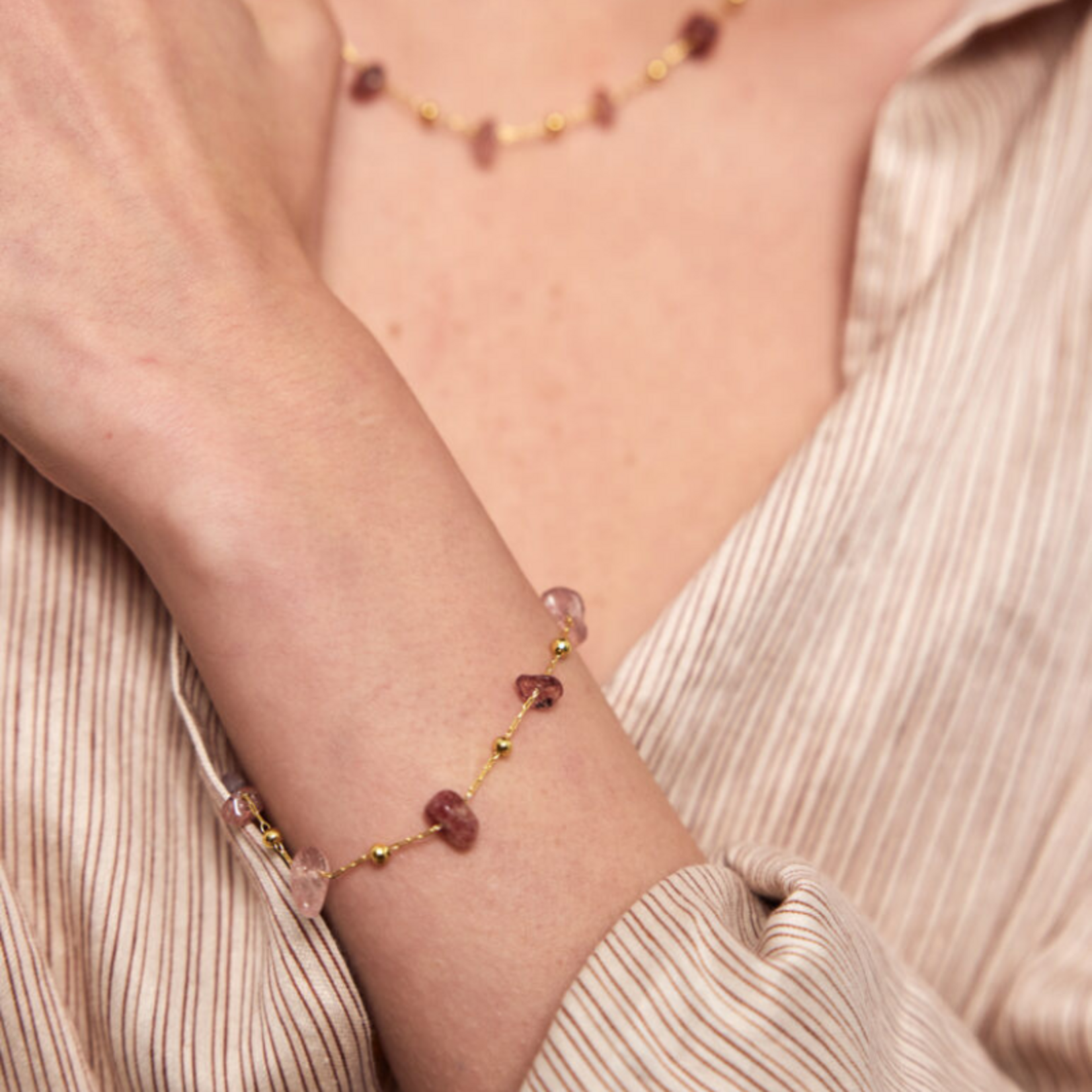 Fijn armbandje met edelsteentjes