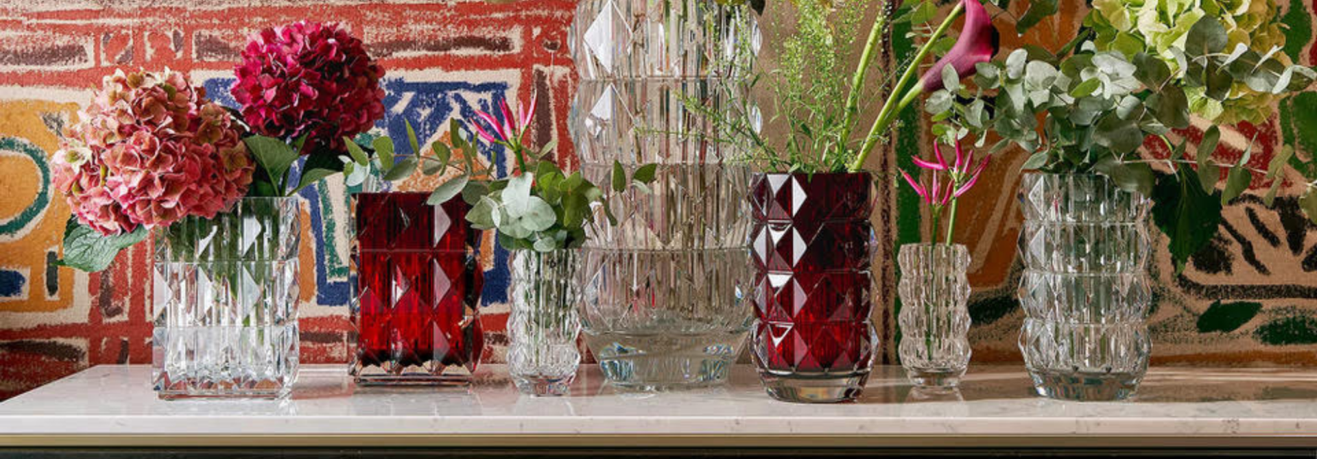 How to choose the right vase for your flowers?