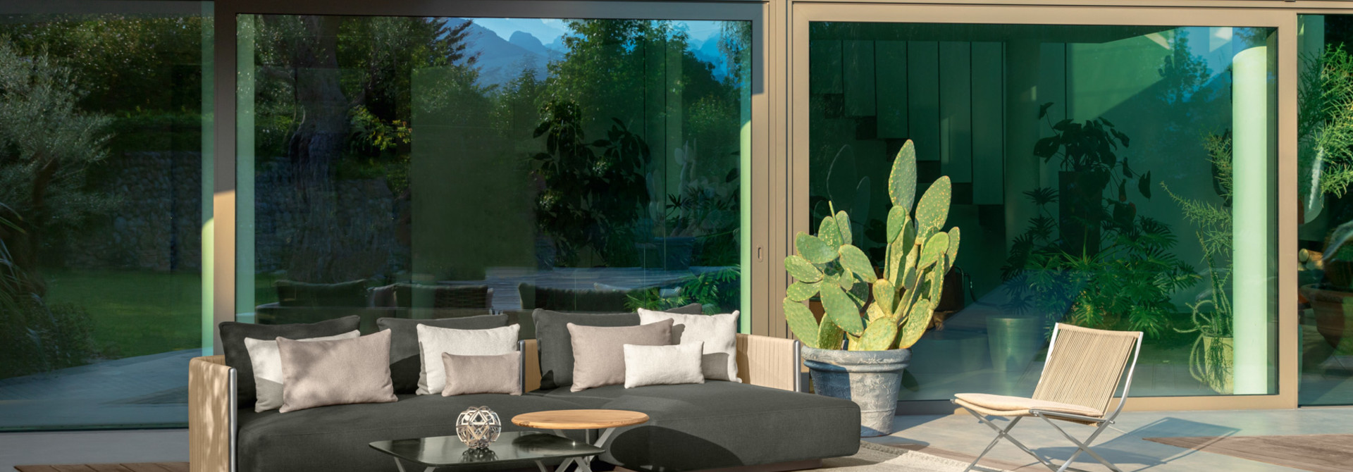Outdoor Lifestyle: to discover at Segraeti Decoration.
