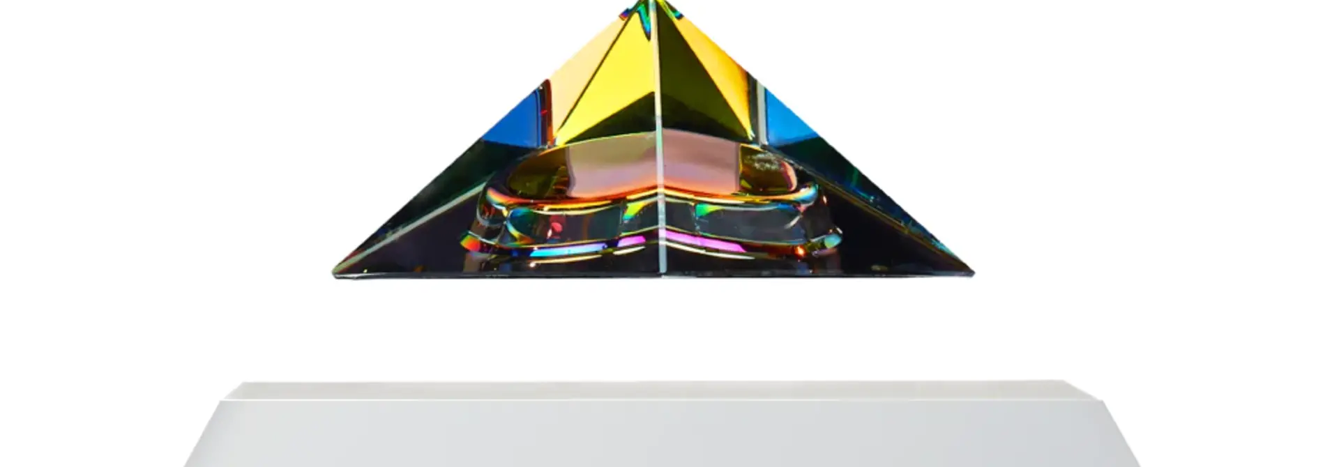 Levitating Pyramid Py Crystal Iridescent & White