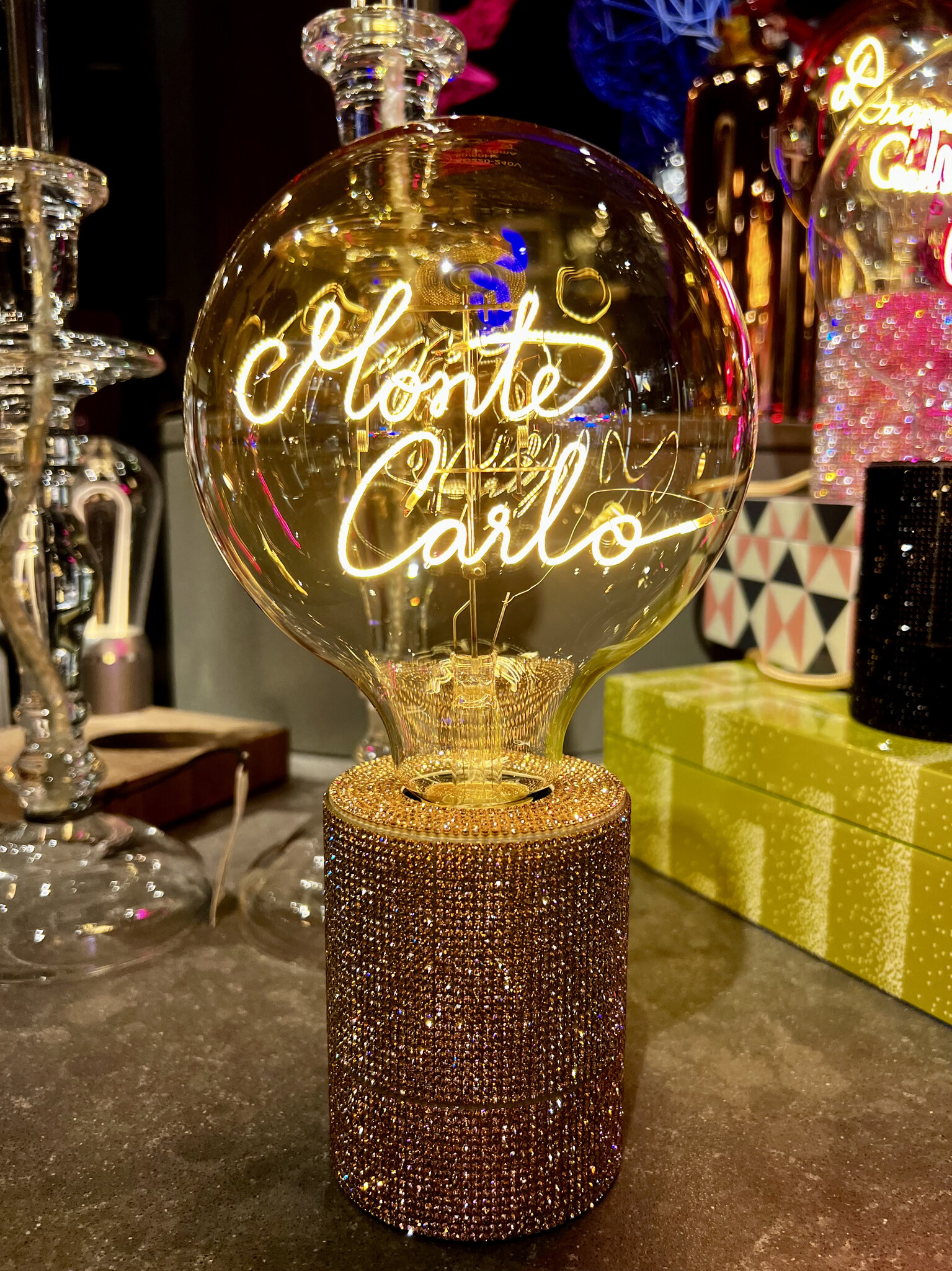 Ampoule "Monte-Carlo" Jaune Socle Filaire-2