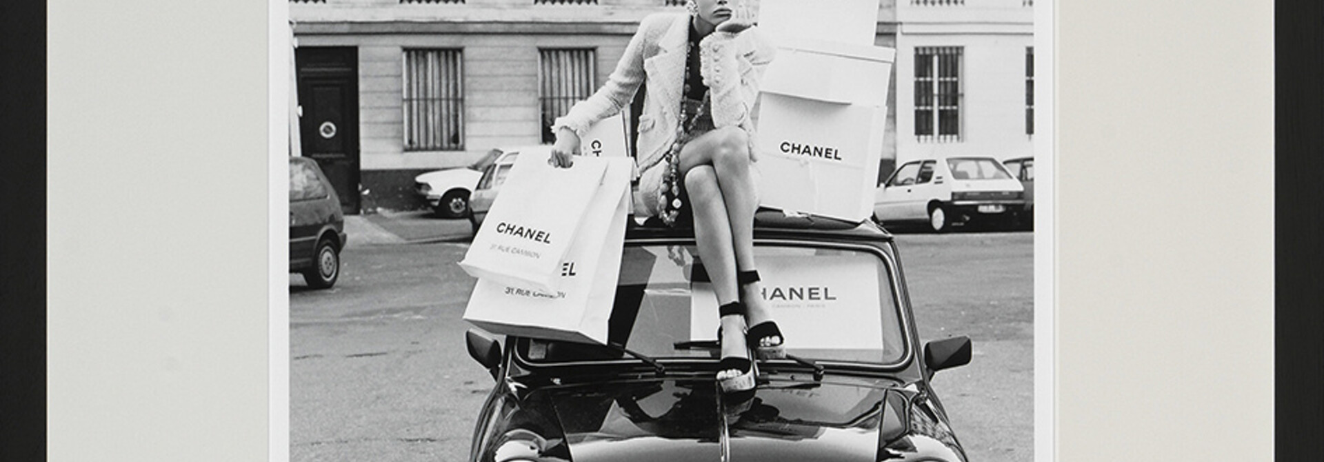 Cadre Shopping in Paris 75x95cm