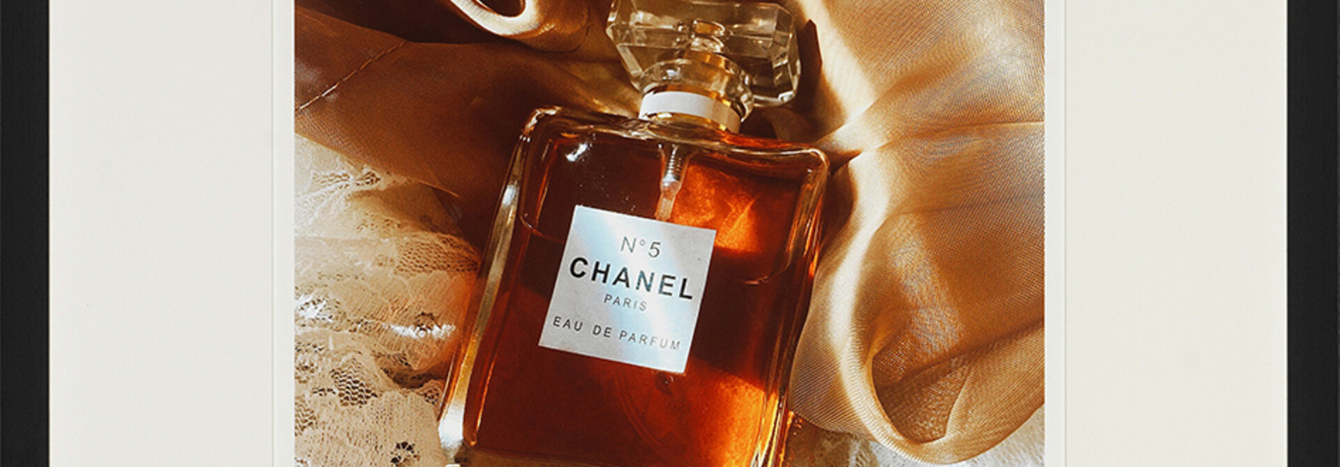 Cadre Perfume Bottle 75x95cm