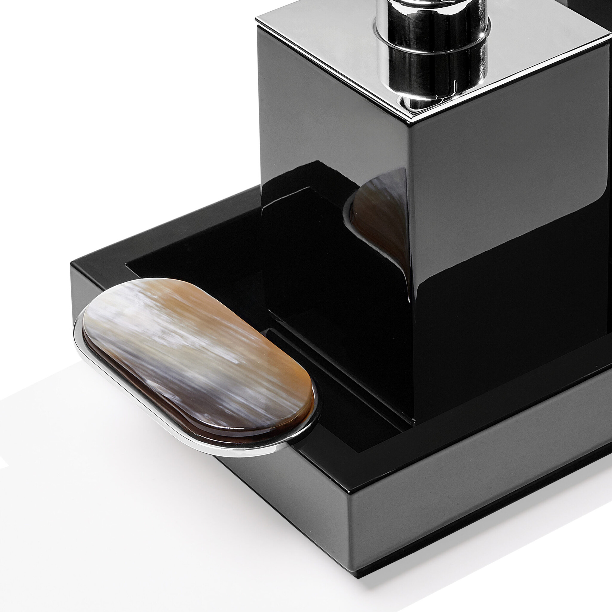 Plateau Argentella Bois Laqué Noir & Corne-7