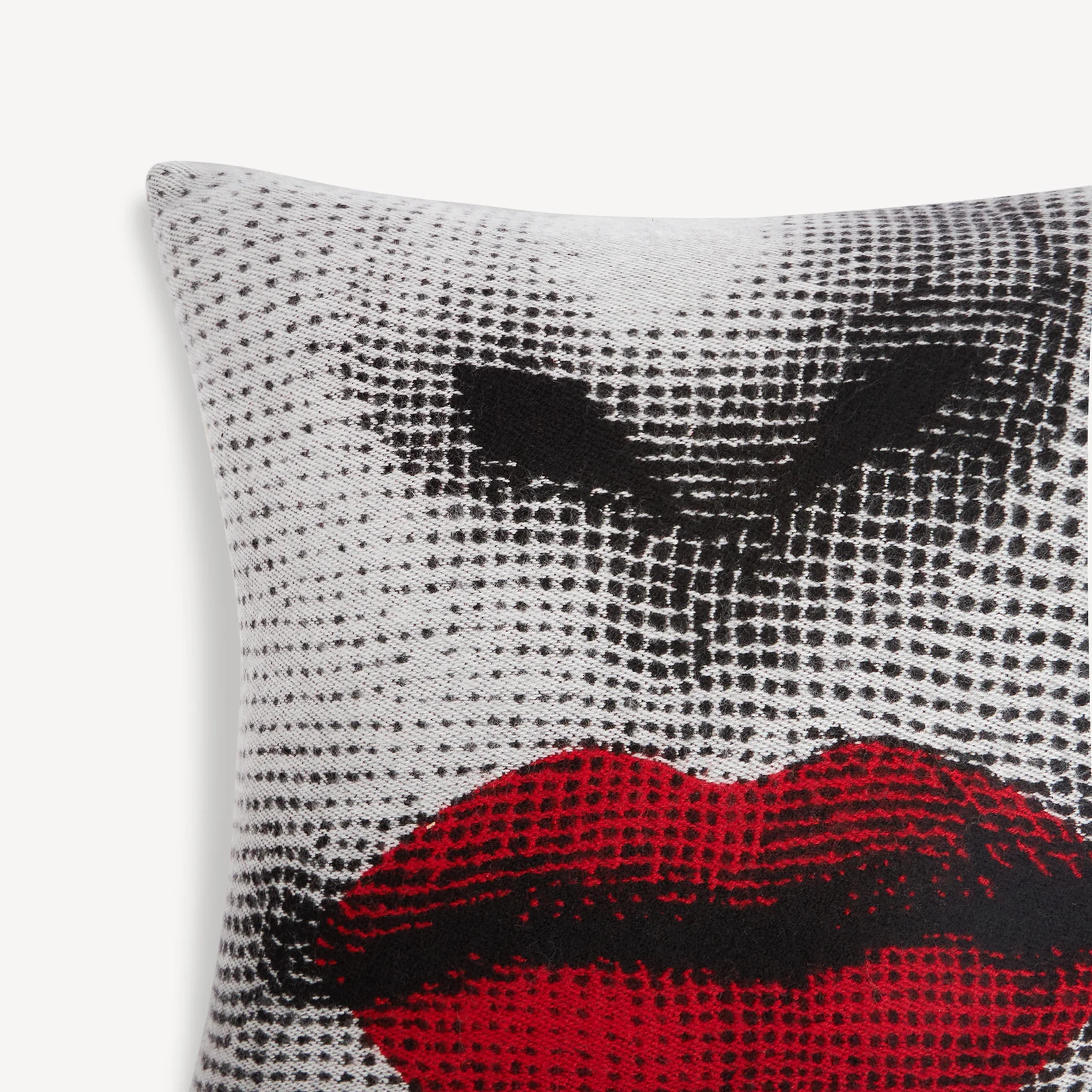 Kiss Cushion-3