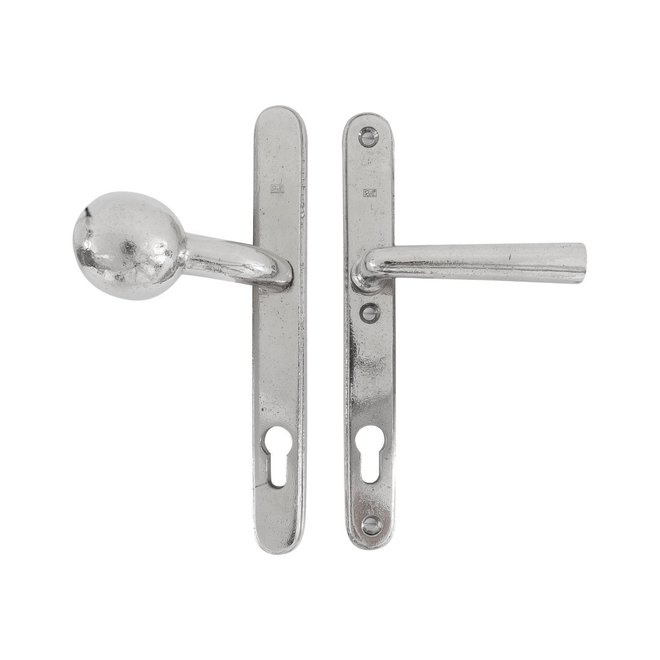 Dauby Veiligheidsbeslag klink ''Bol-vorm'' buitenzijde + type PH1925 binnenzijde 92mm per set